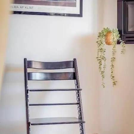 Апартаменты Casa Cielo Azul - Only 10 Mins Walk To Everything!