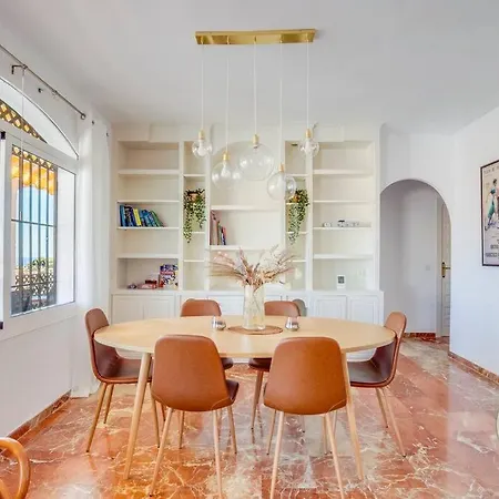 Casa Cielo Azul - Only 10 Mins Walk To Everything! Apartamento Nerja